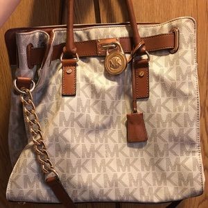 MK purse
